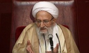 اقامه نماز بر پیکر آیت‌الله مهدوی کنی به امامت رهبر معظم انقلاب