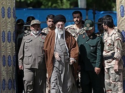 فیلم بیانات امام خامنه ای در دانشگاه امام حسین